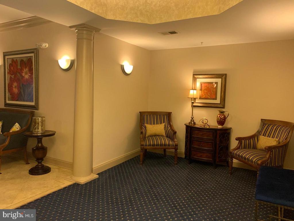 8605 WANDERING FOX TRAIL Unit: 105