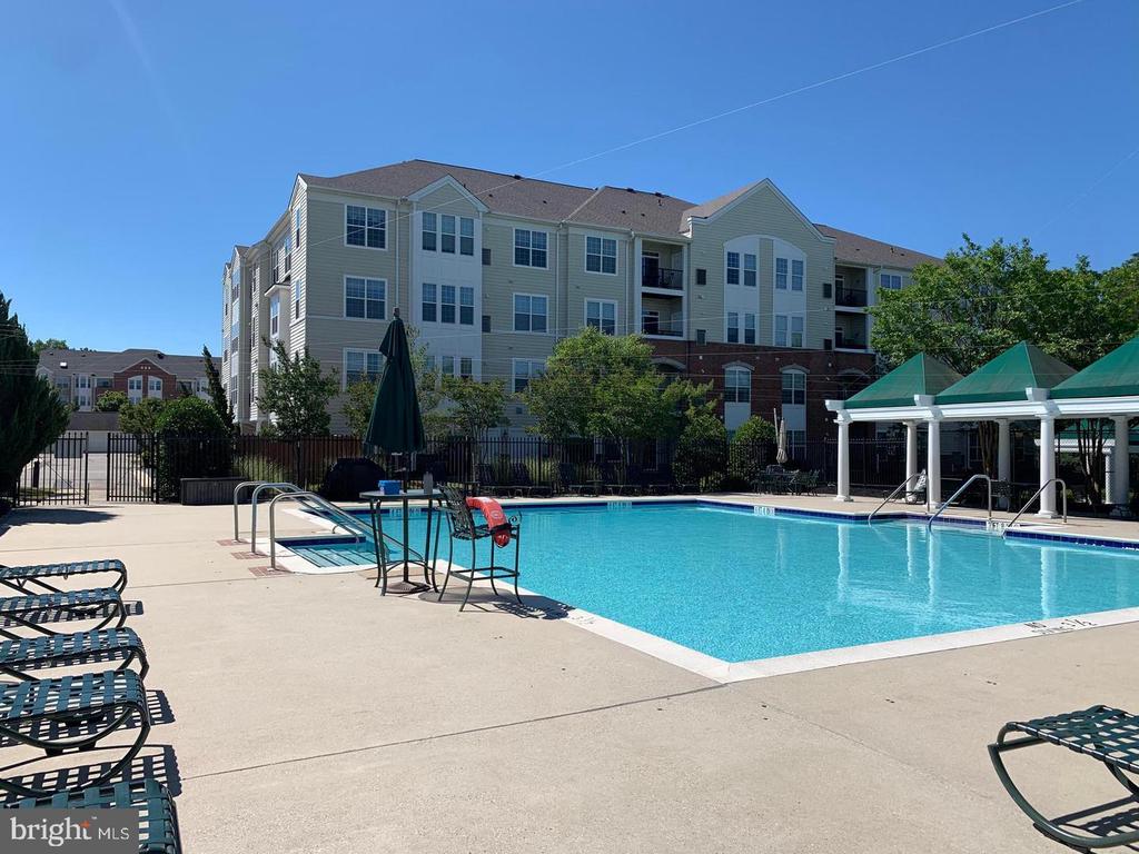 8605 WANDERING FOX TRAIL Unit: 105