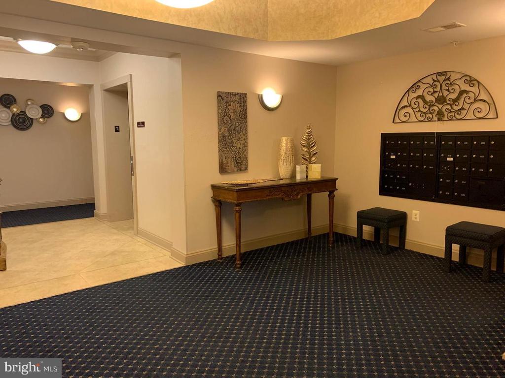8605 WANDERING FOX TRAIL Unit: 105