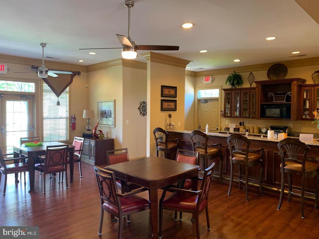 8605 WANDERING FOX TRAIL Unit: 105