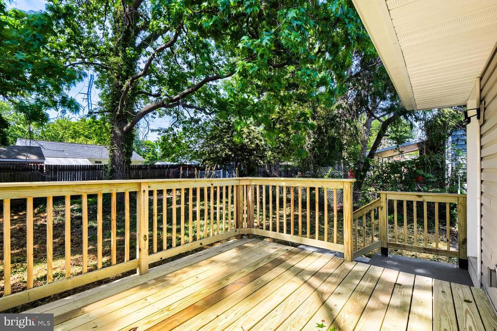 105 ROSECREST DRIVE
