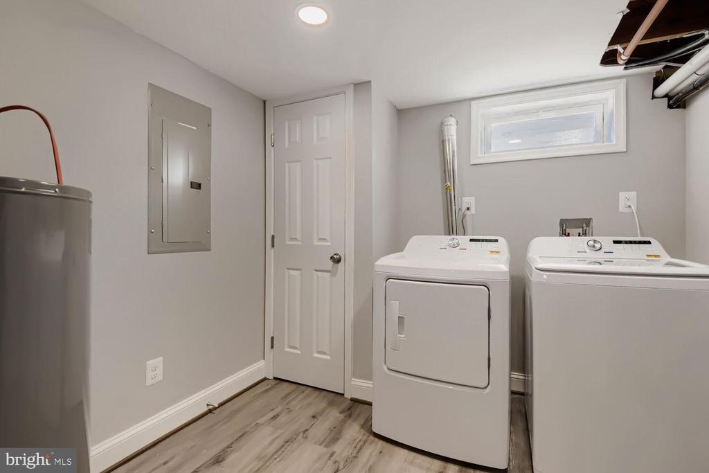 105 ROSECREST DRIVE