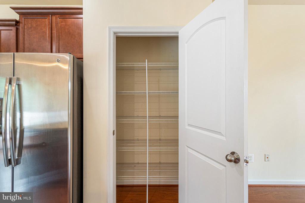 608 WARBLERS PERCH WAY