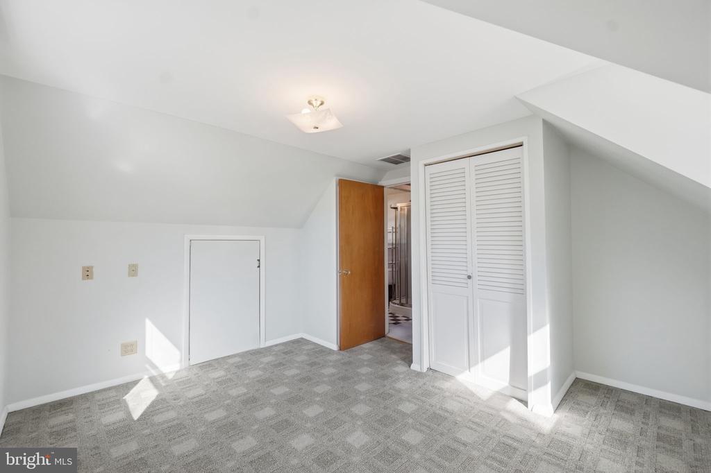 619 BAYLOR ROAD