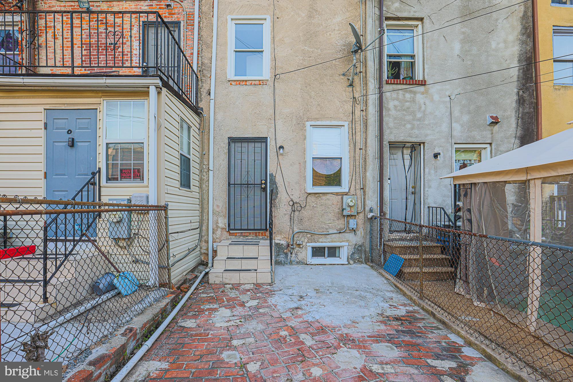 10 S CAREY STREET