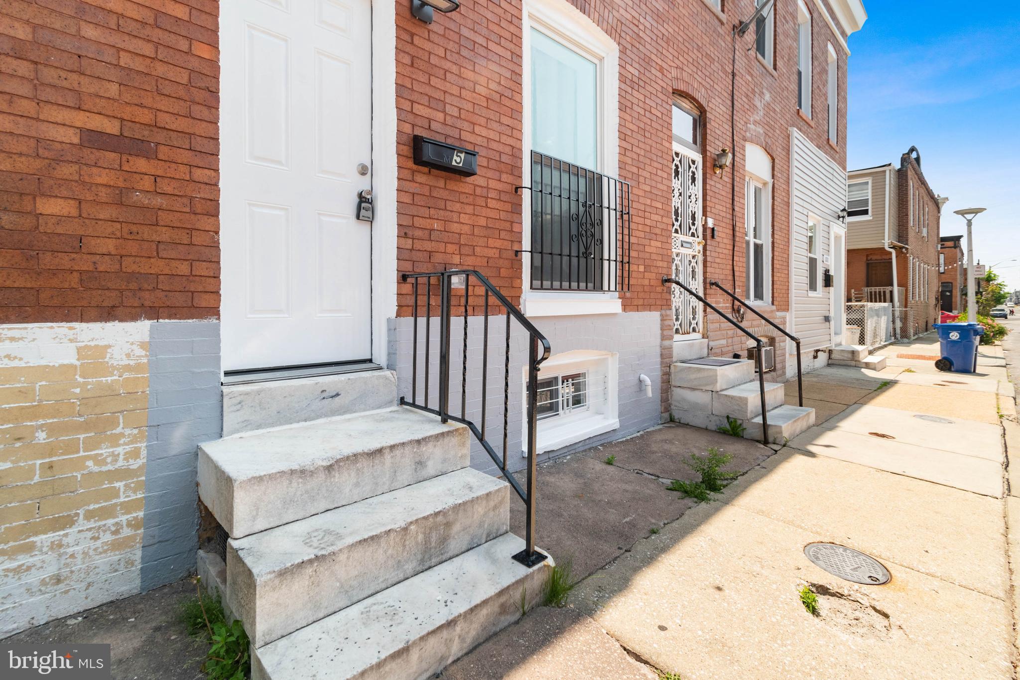 805 N ROSE STREET