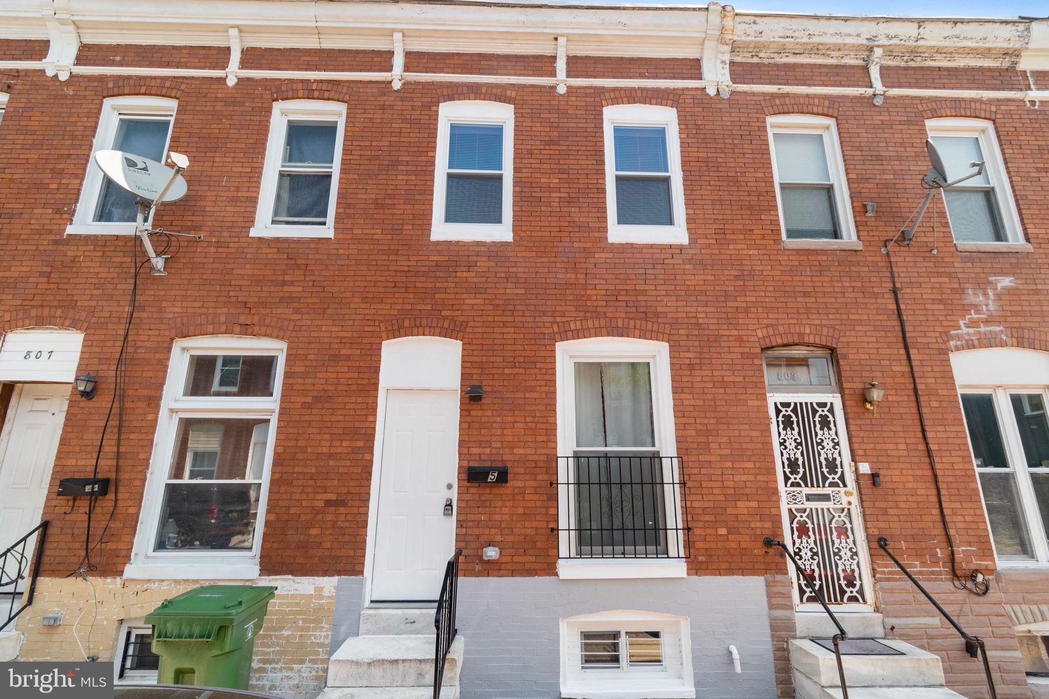 805 N ROSE STREET