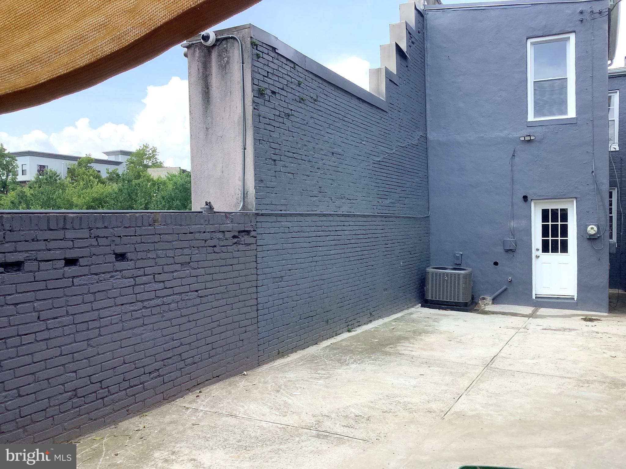 319 S HIGHLAND AVENUE