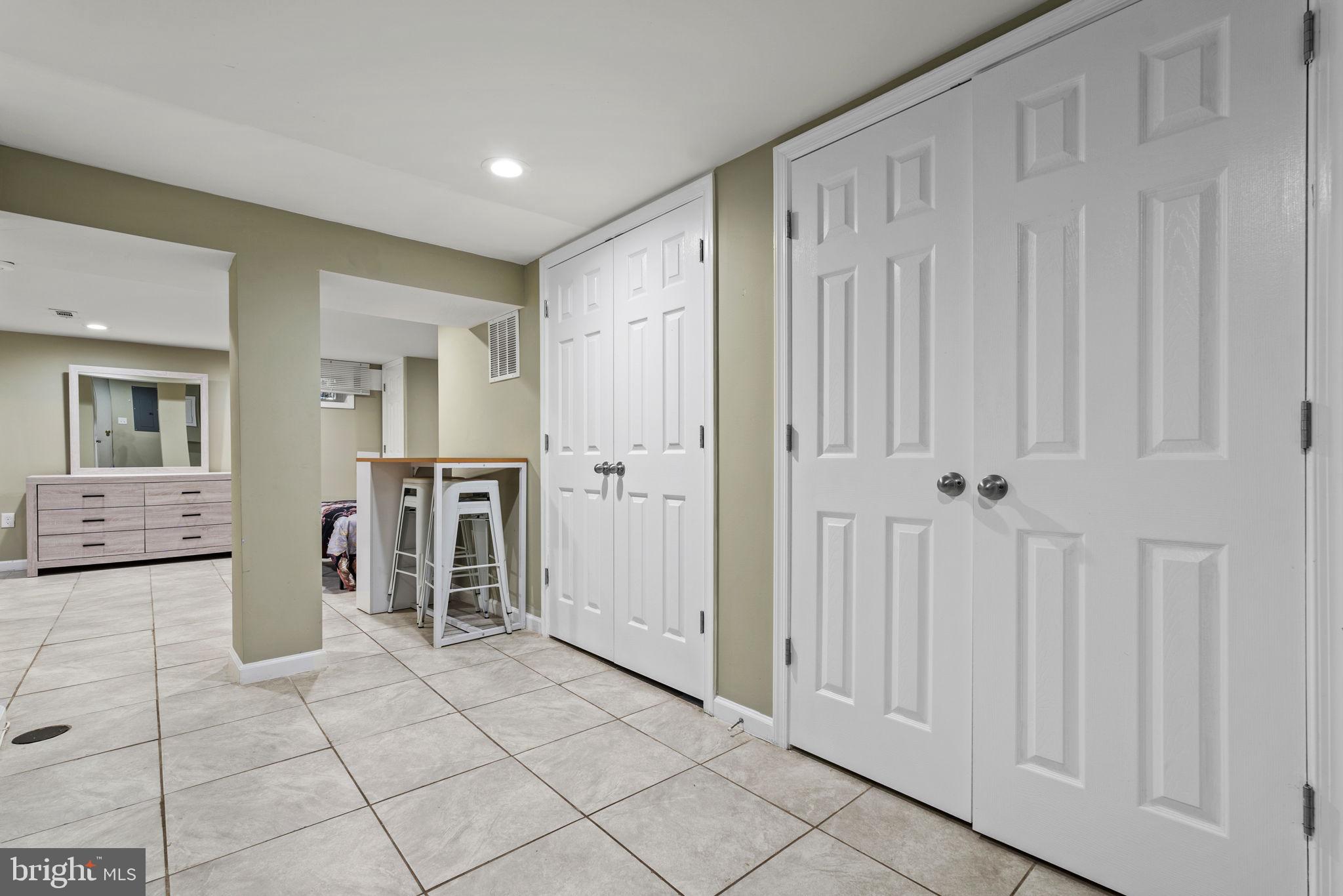 3709 RAVENWOOD AVENUE