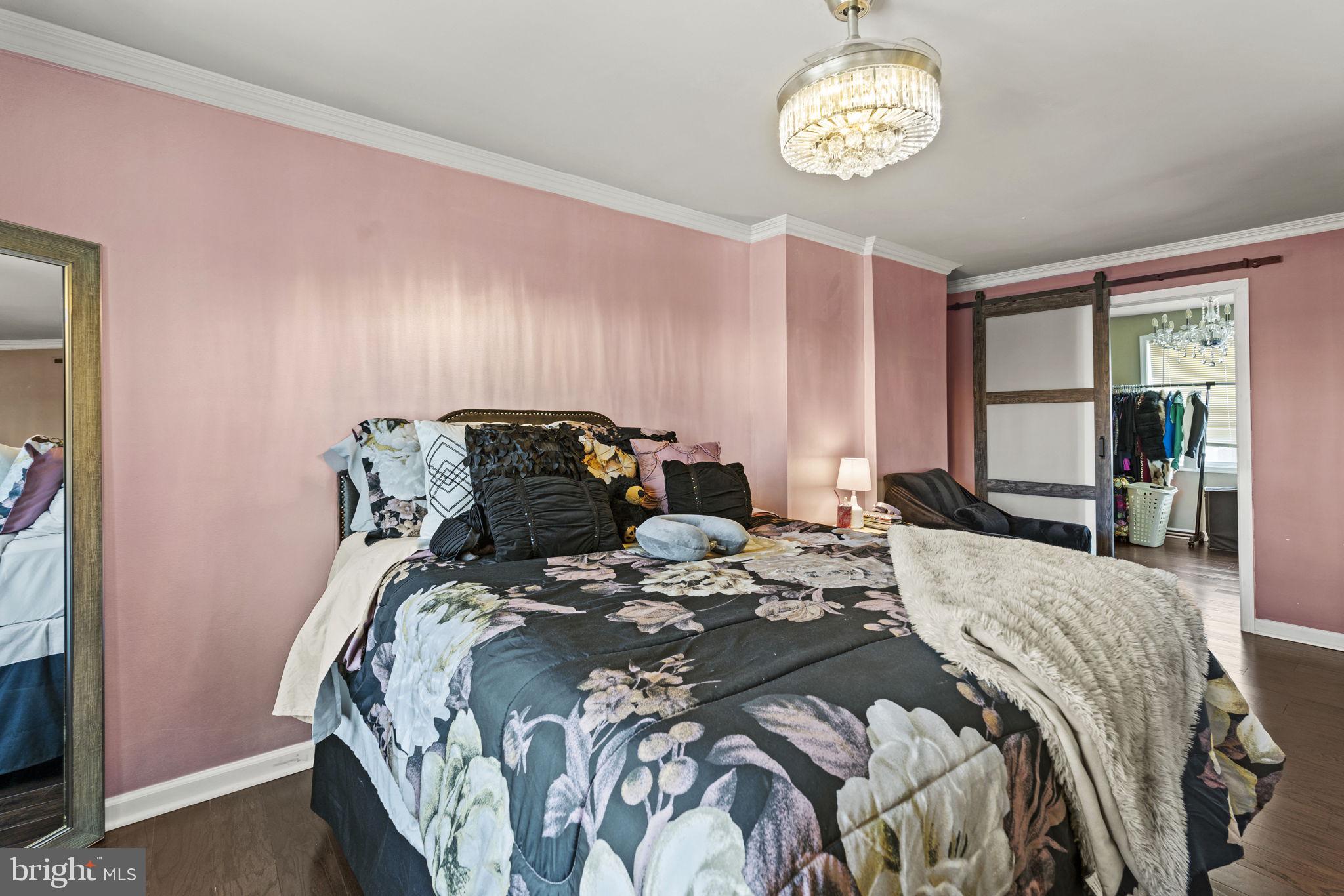 3709 RAVENWOOD AVENUE