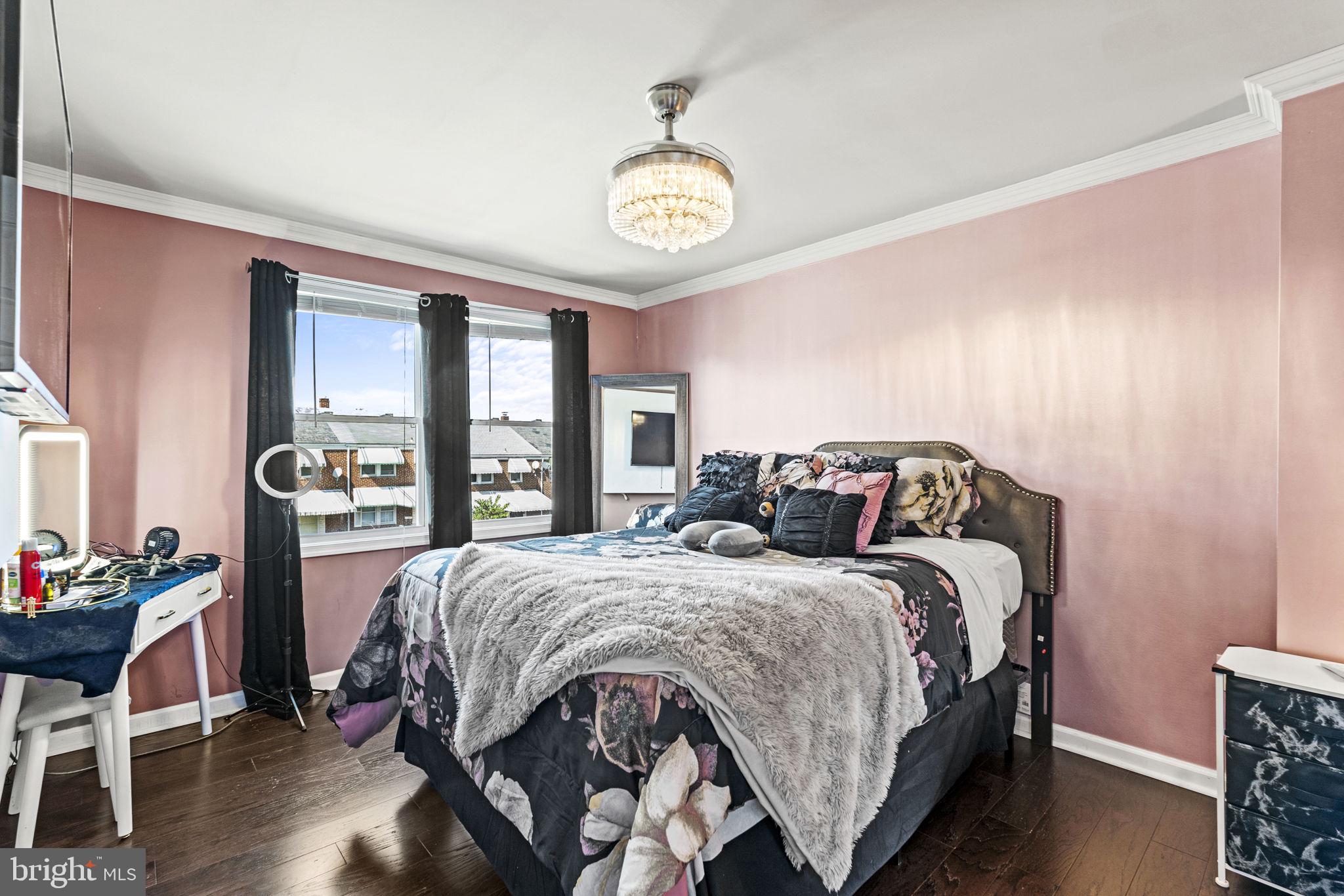 3709 RAVENWOOD AVENUE