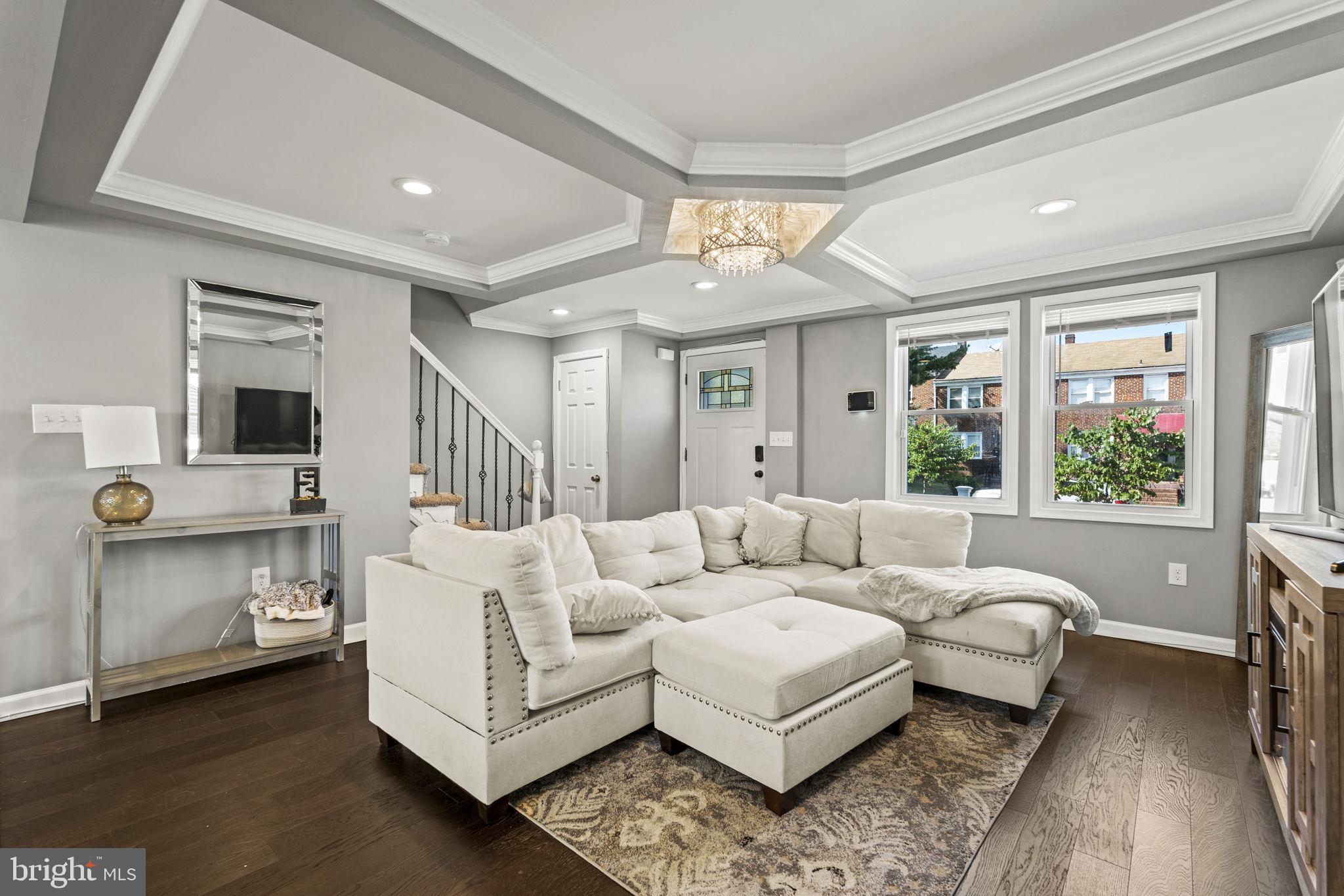 3709 RAVENWOOD AVENUE