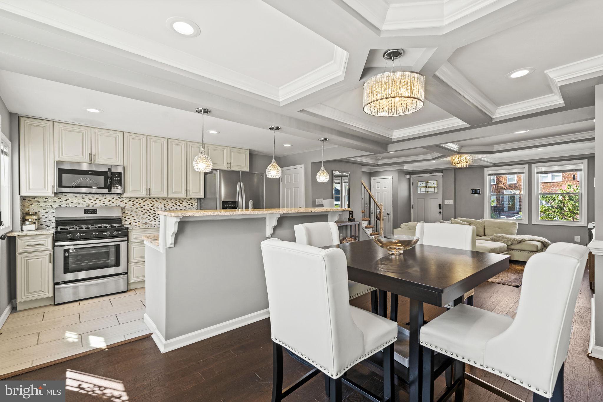 3709 RAVENWOOD AVENUE