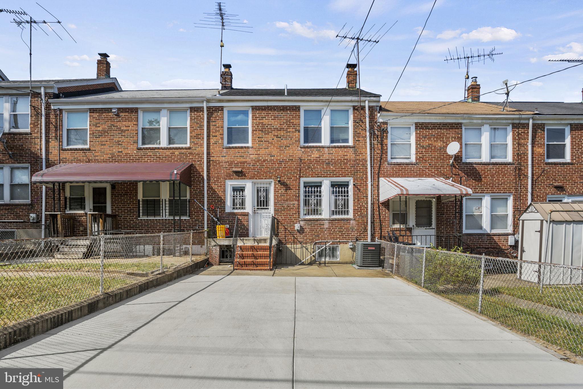 3709 RAVENWOOD AVENUE