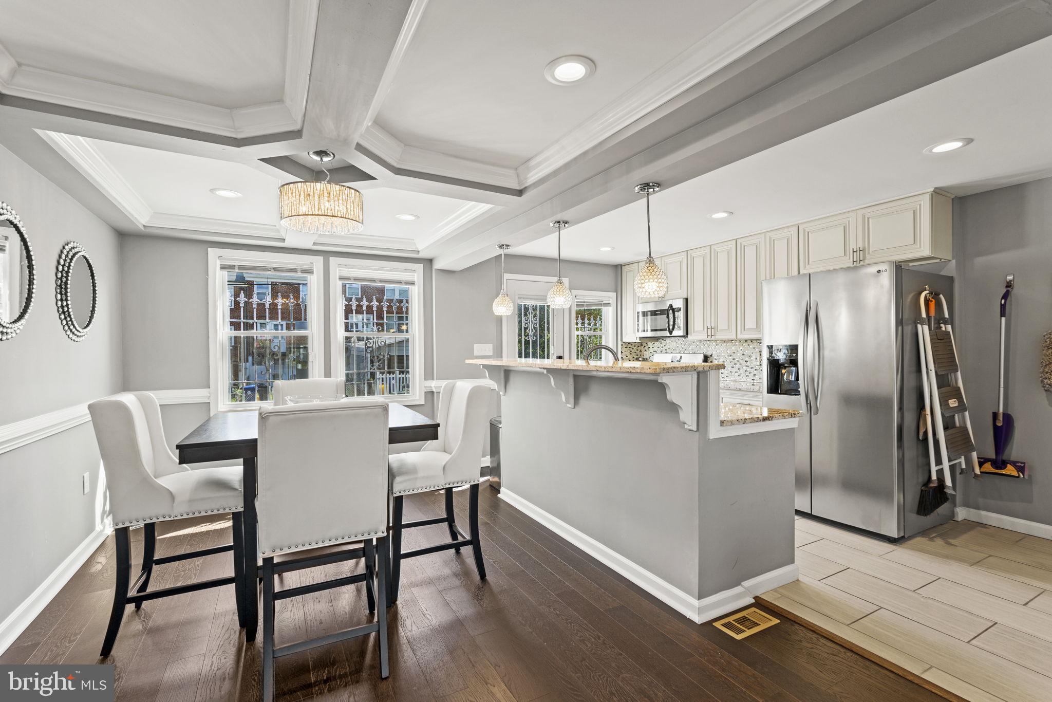 3709 RAVENWOOD AVENUE