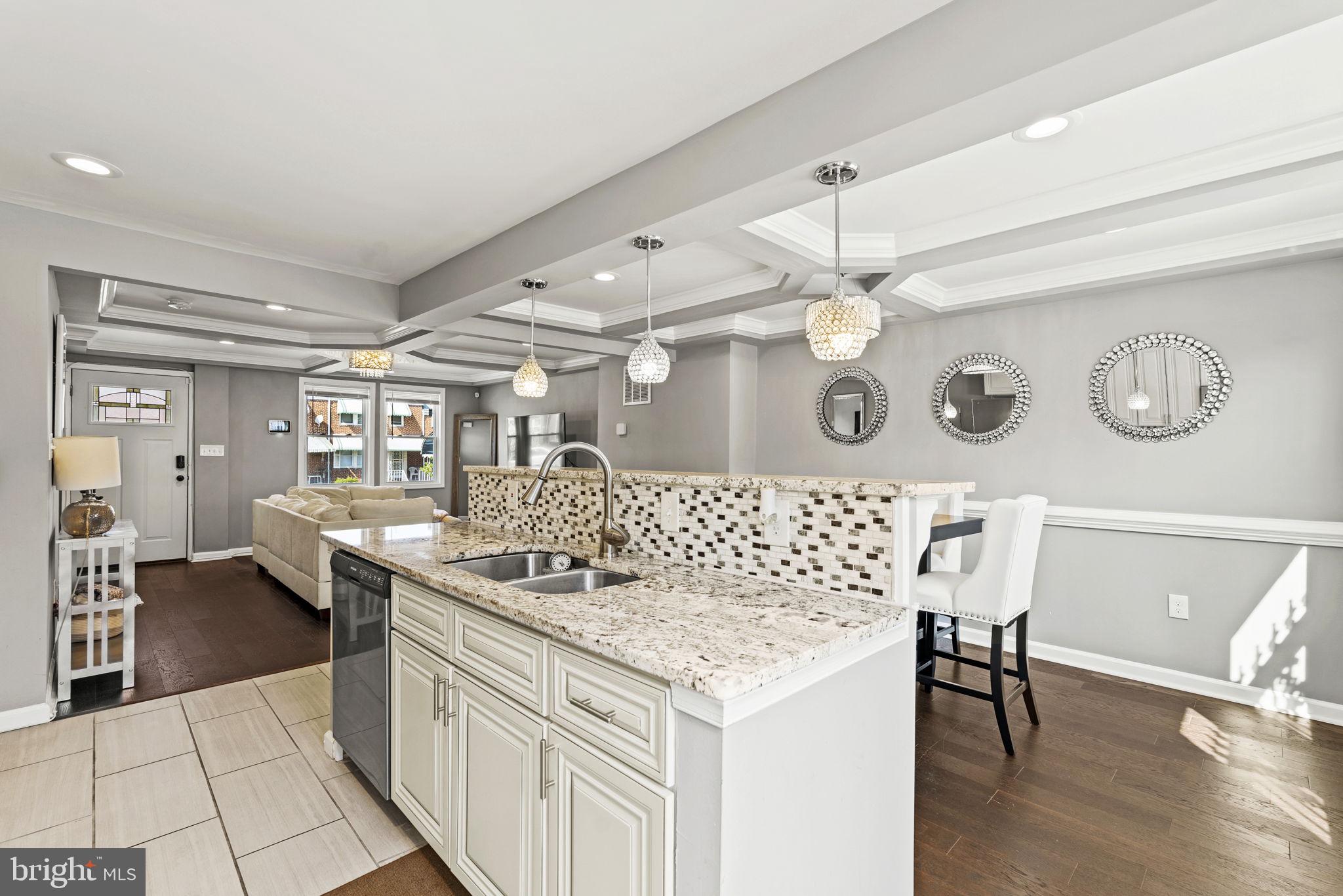 3709 RAVENWOOD AVENUE