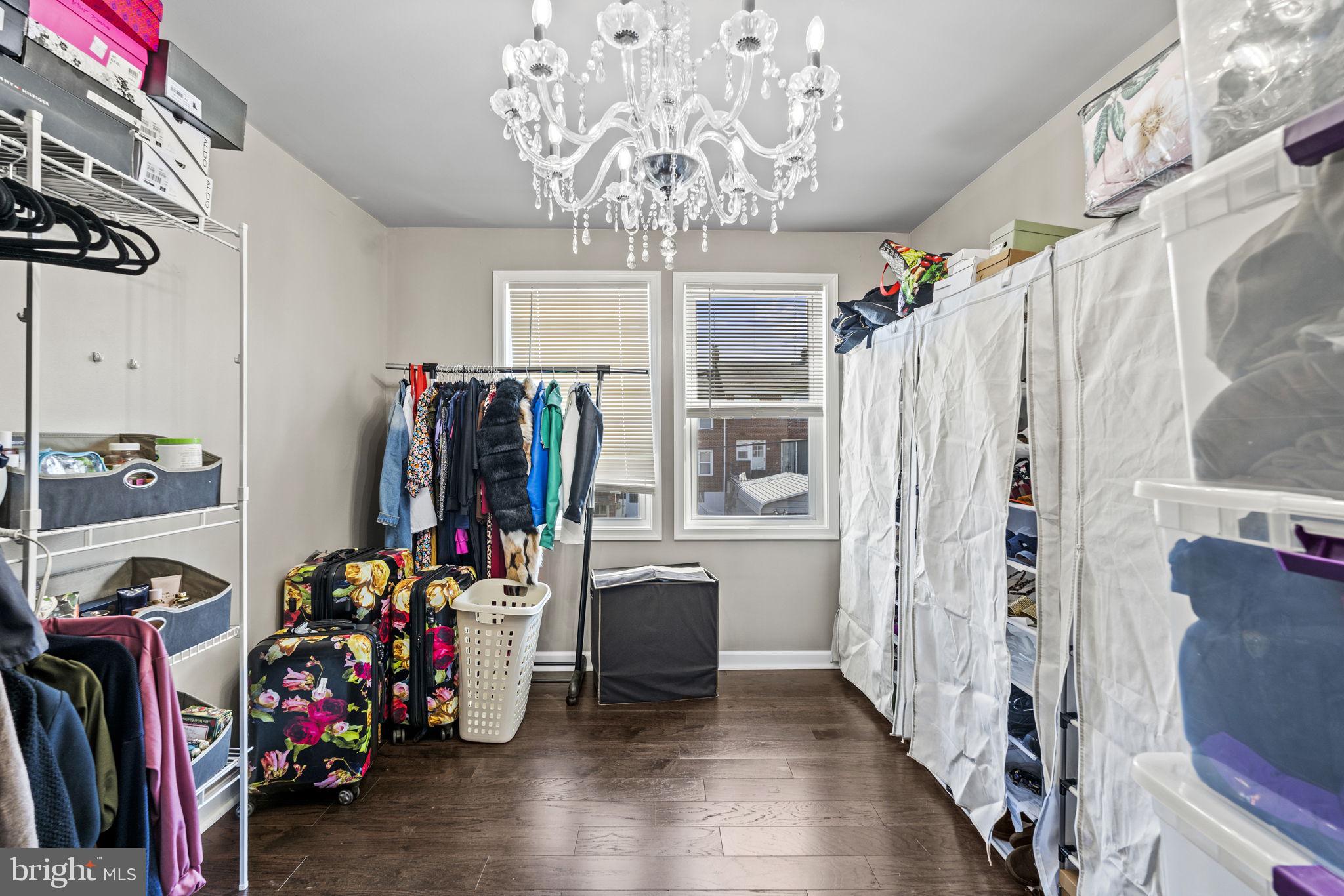 3709 RAVENWOOD AVENUE