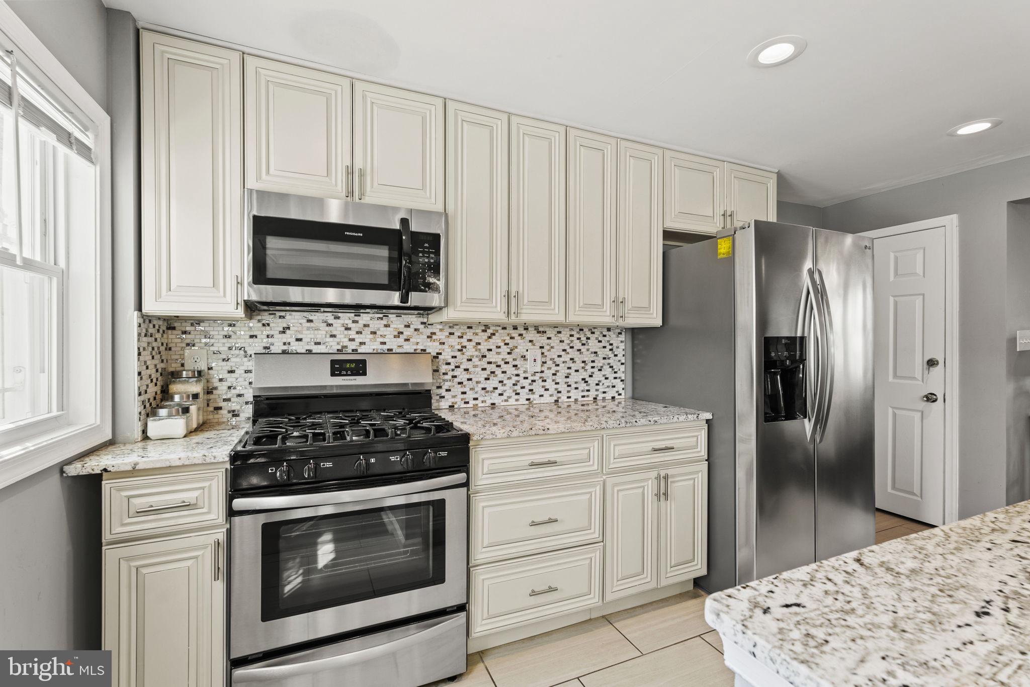 3709 RAVENWOOD AVENUE