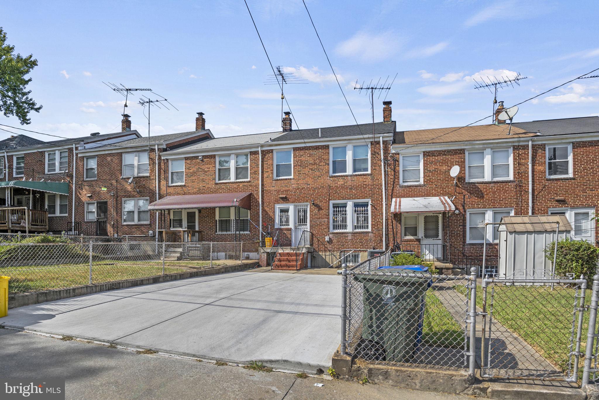 3709 RAVENWOOD AVENUE