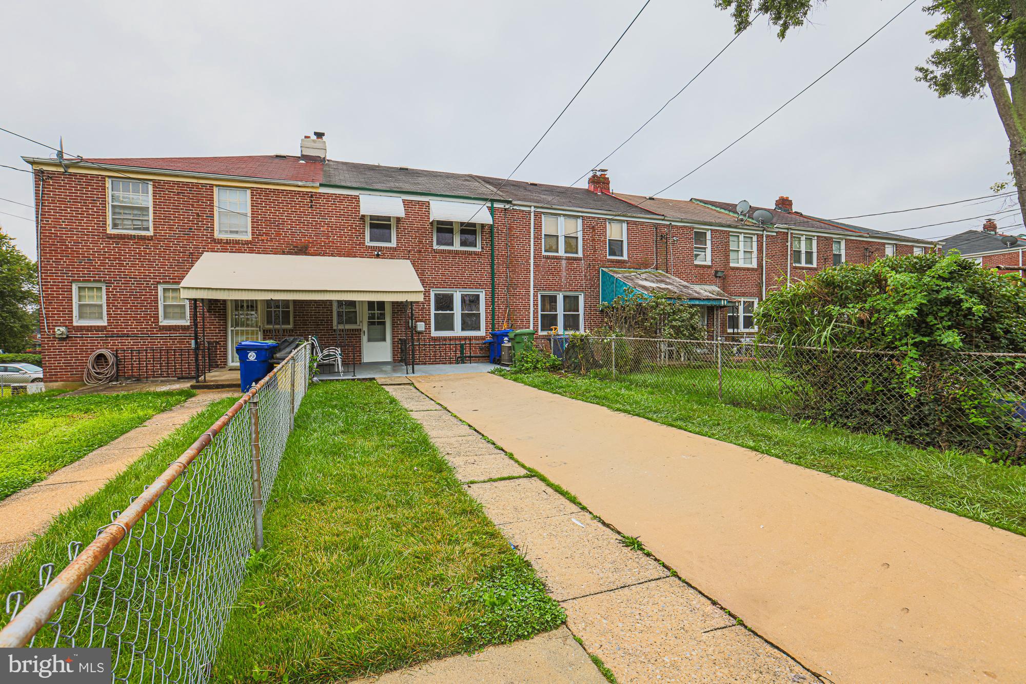 4902 LINDSAY ROAD