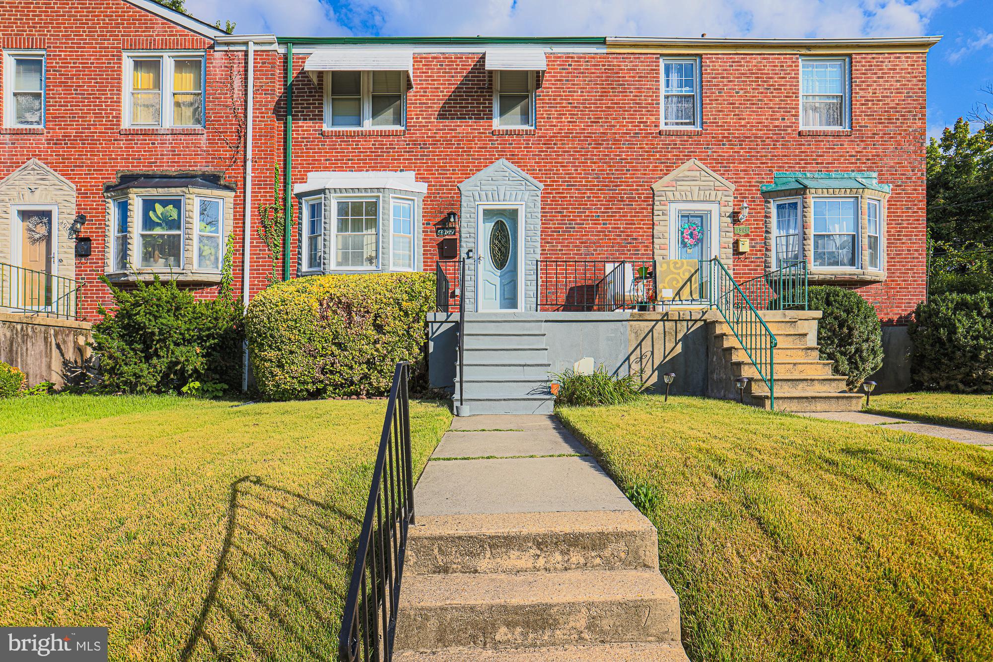 4902 LINDSAY ROAD