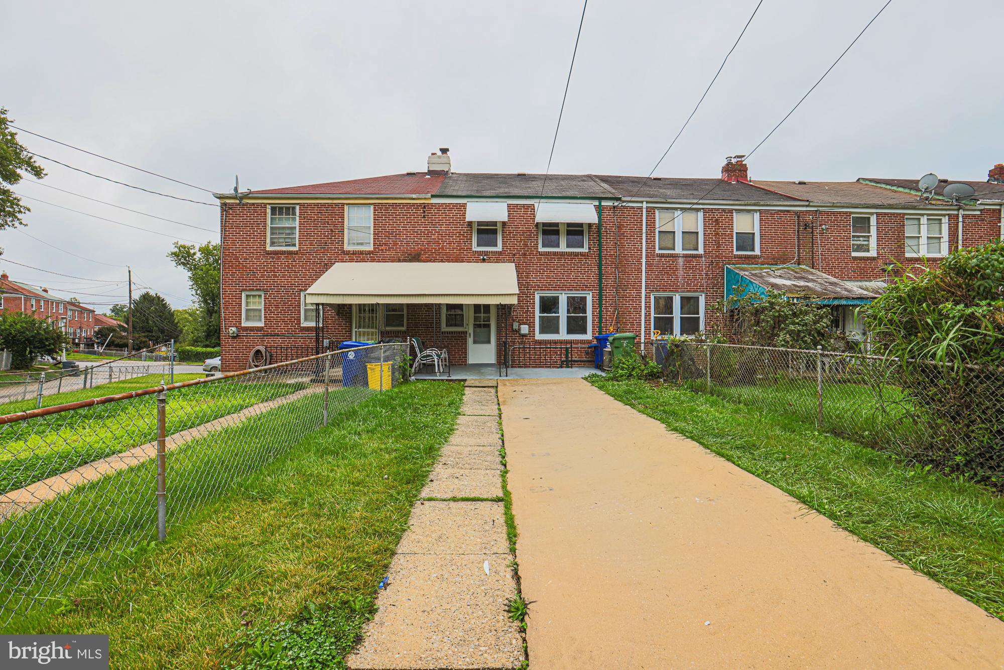 4902 LINDSAY ROAD