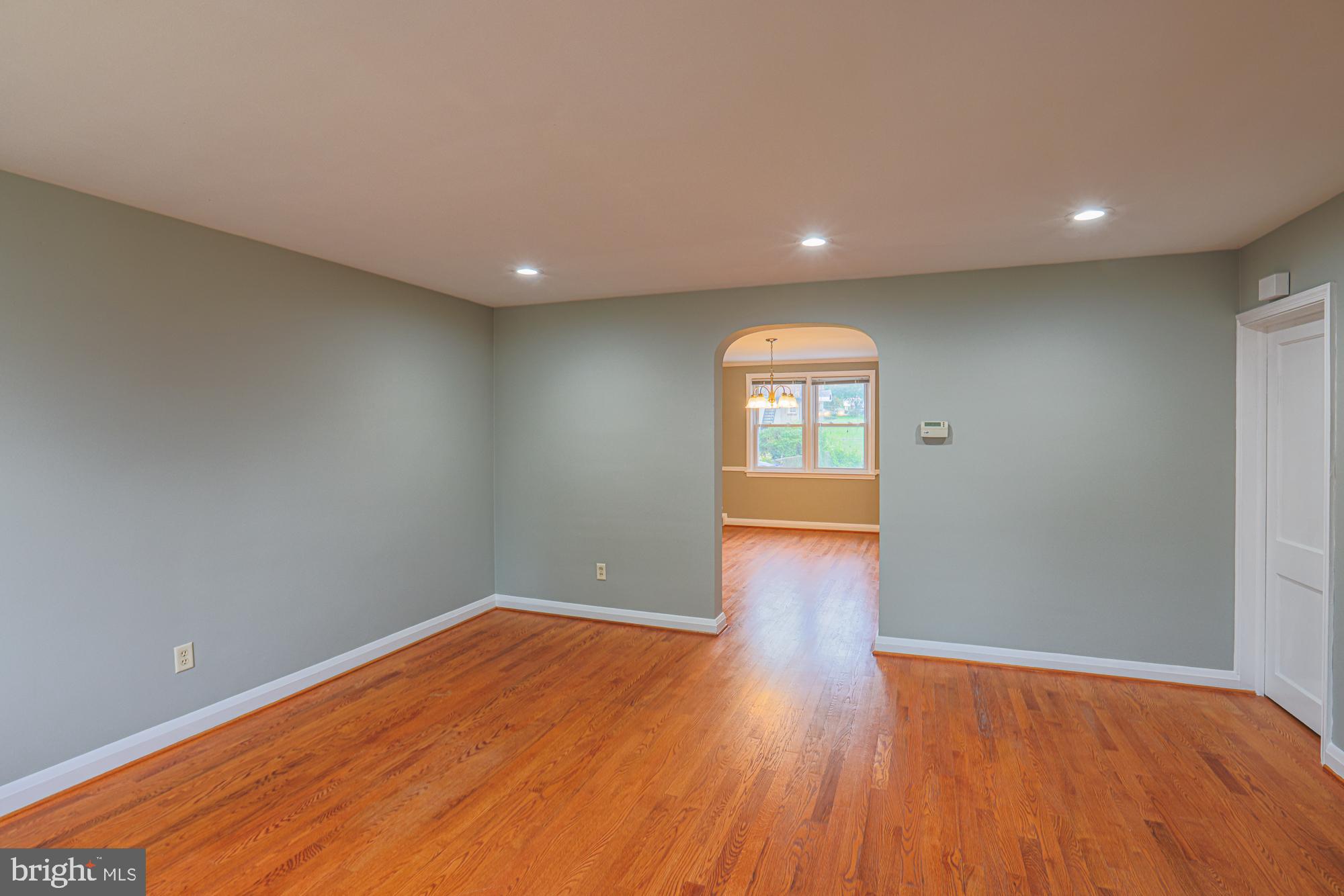 4902 LINDSAY ROAD