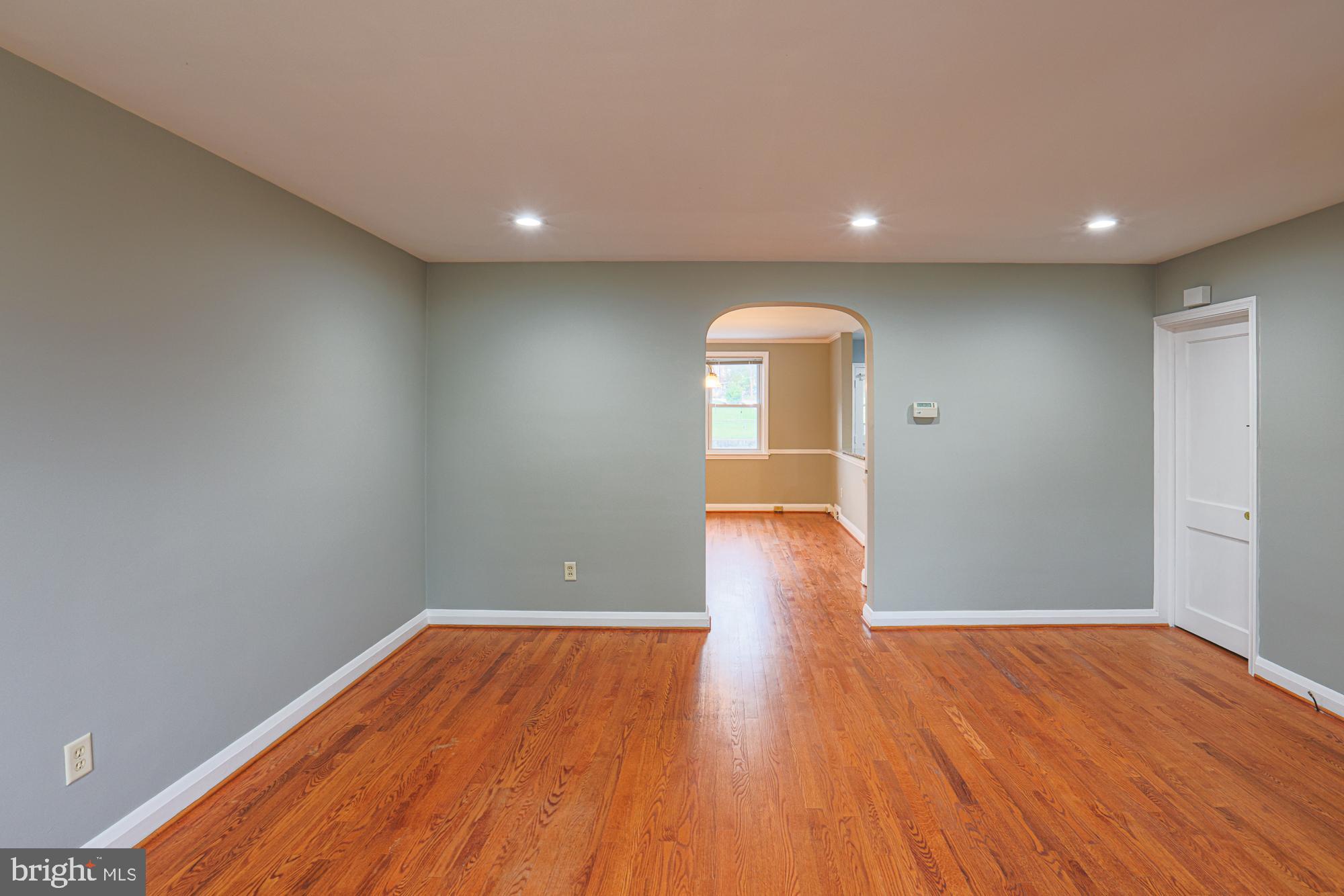 4902 LINDSAY ROAD