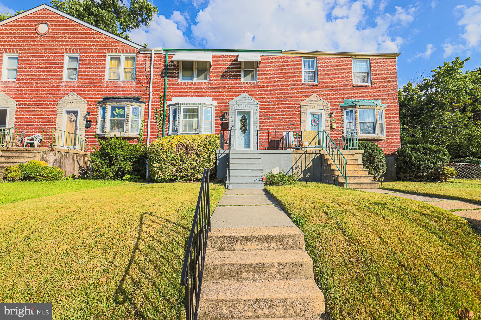 4902 LINDSAY ROAD