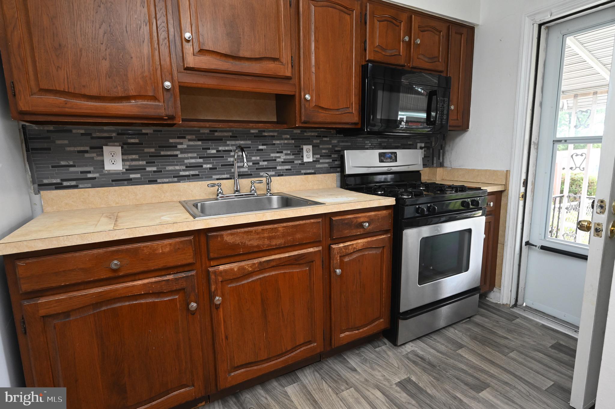 3515 W MULBERRY STREET