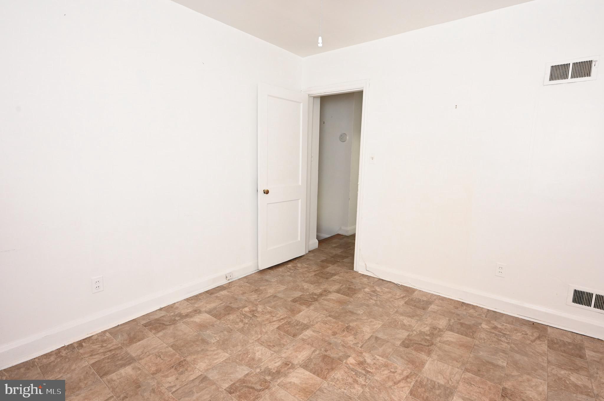 3515 W MULBERRY STREET