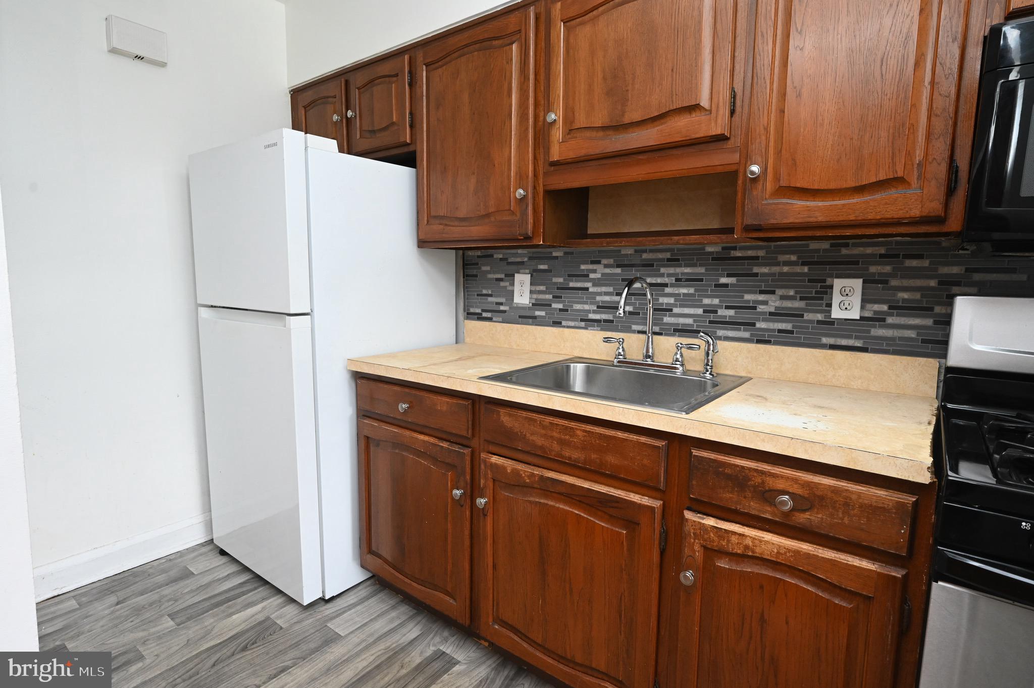 3515 W MULBERRY STREET