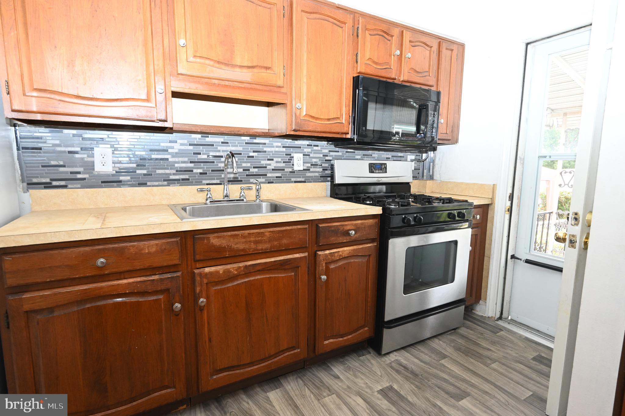 3515 W MULBERRY STREET