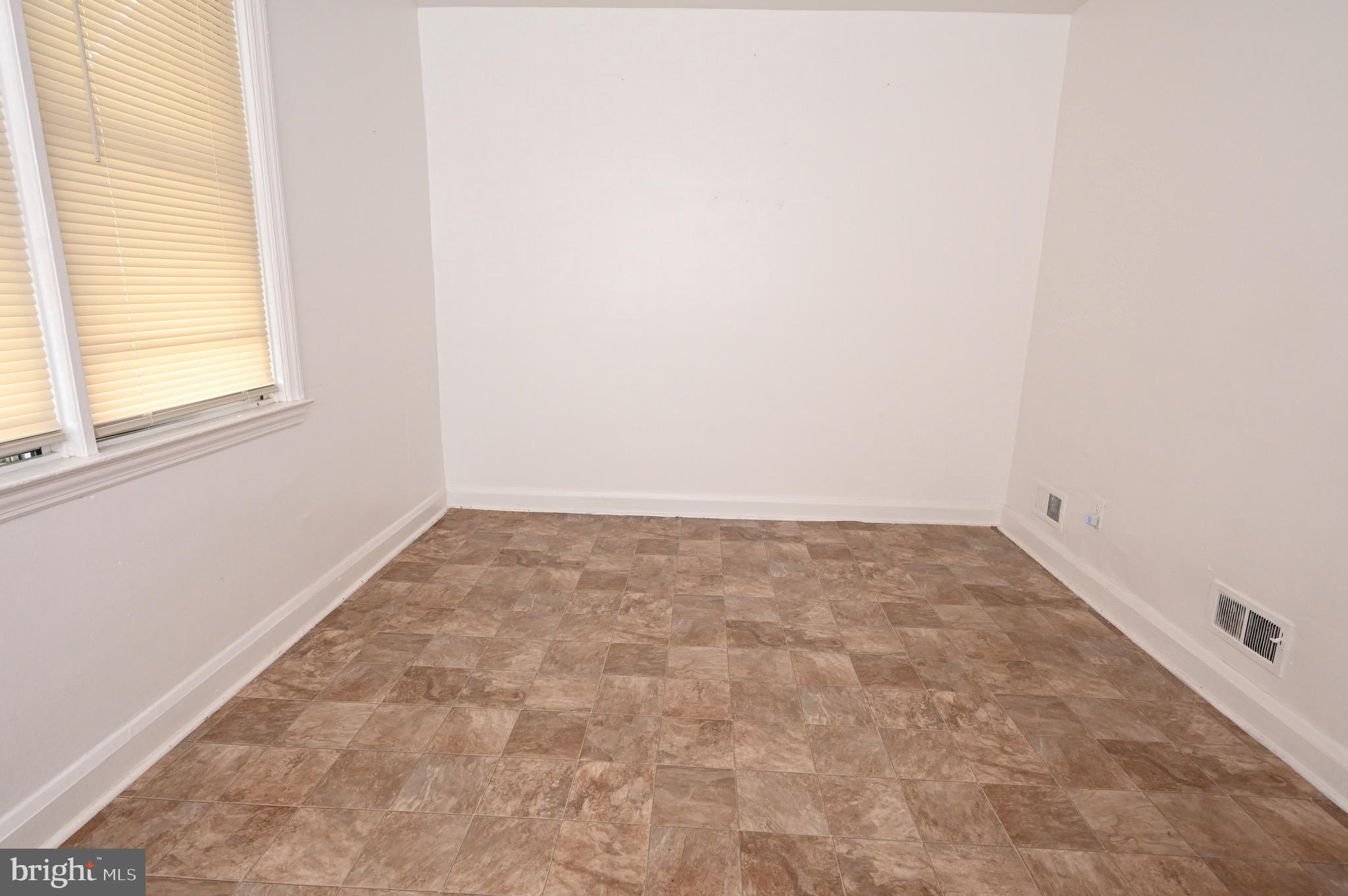 3515 W MULBERRY STREET