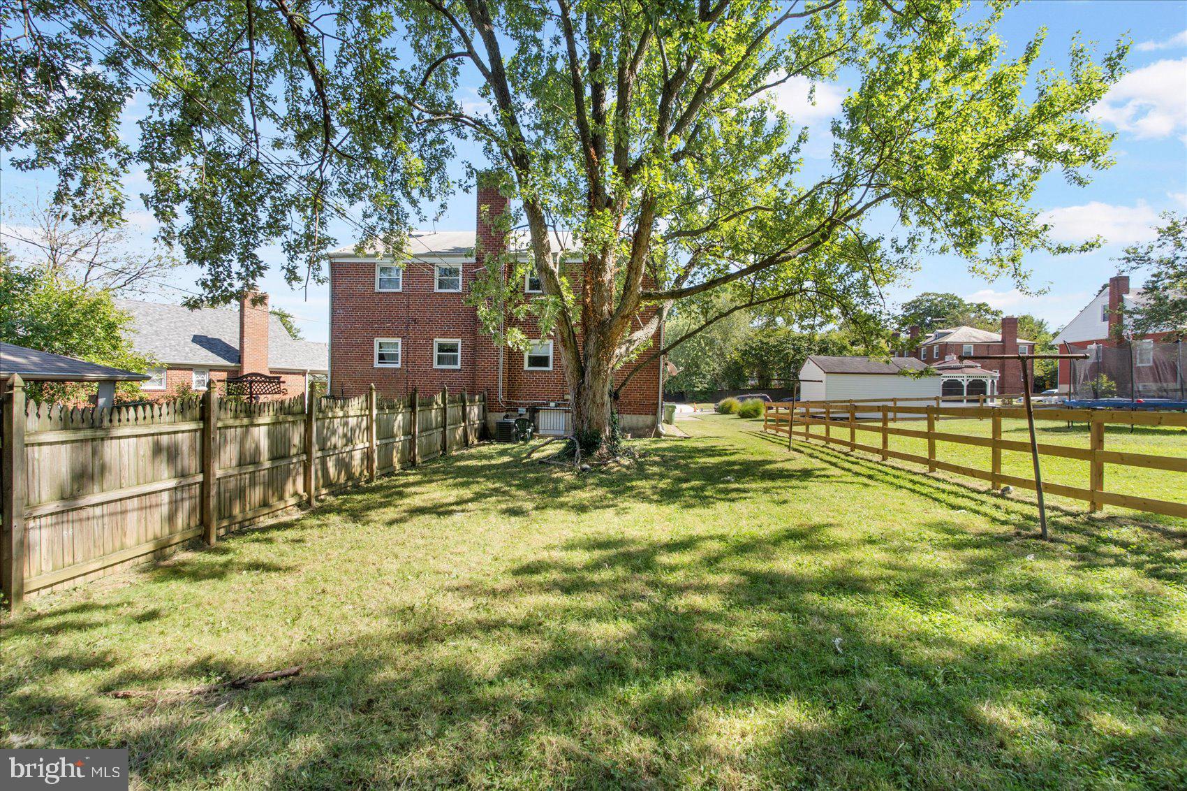 4804 CROSSWOOD AVENUE 1