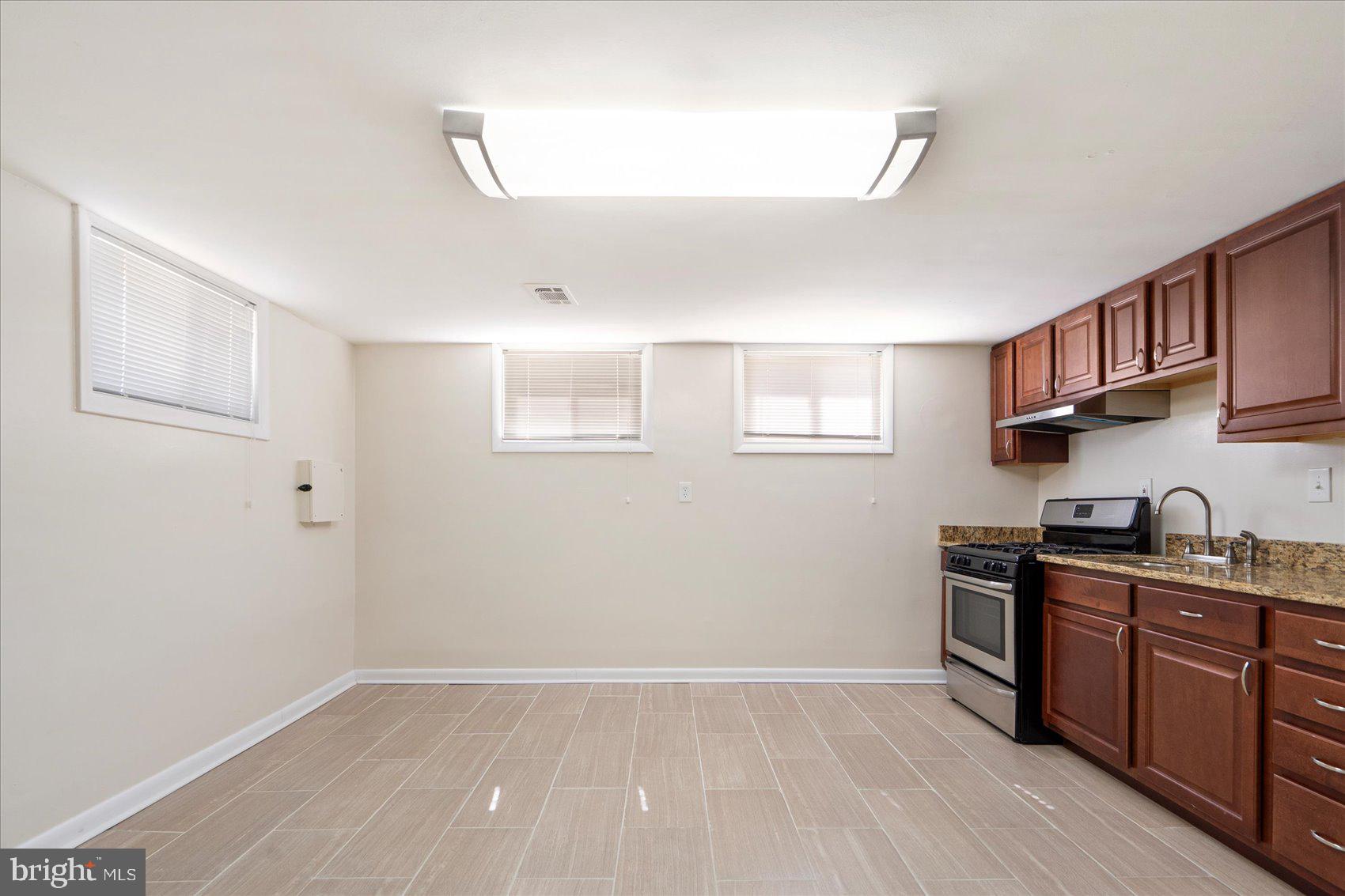 4804 CROSSWOOD AVENUE 1