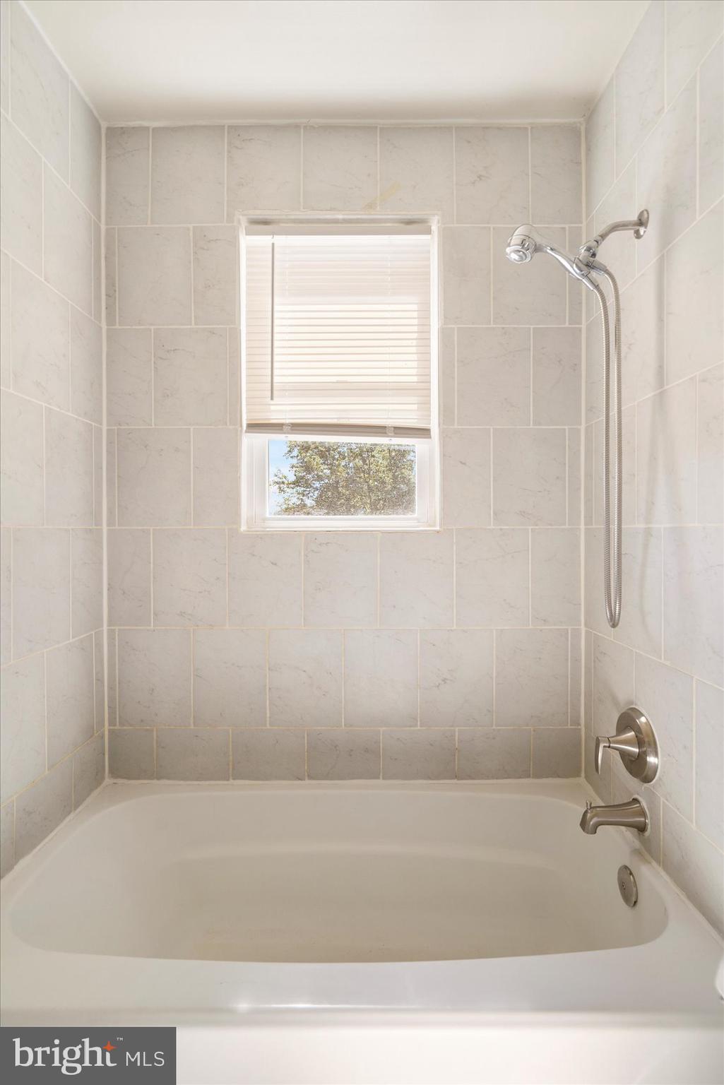 4804 CROSSWOOD AVENUE 1