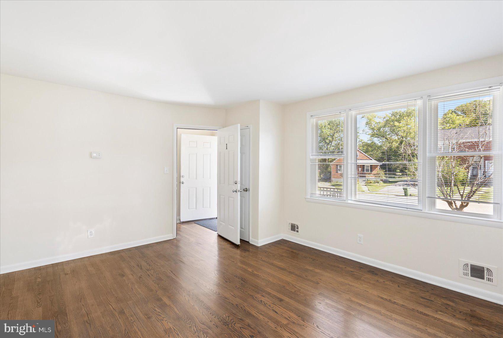 4804 CROSSWOOD AVENUE 1