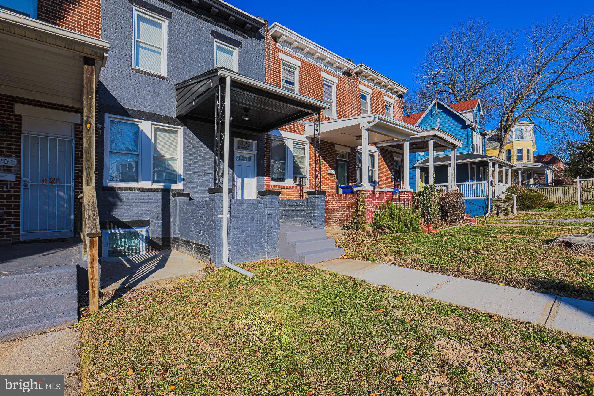 622 PARKWYRTH AVENUE