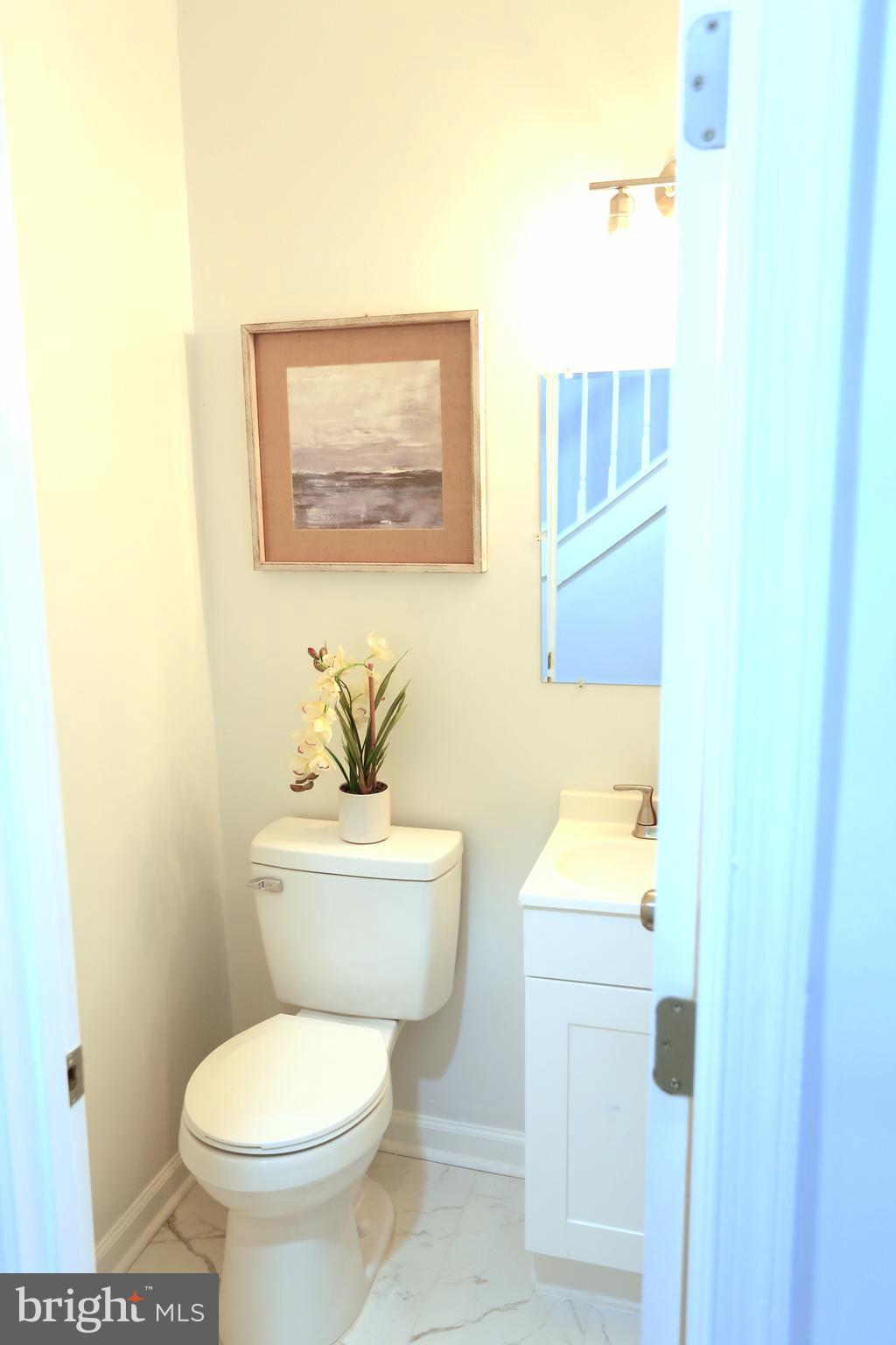 2130 W FAYETTE STREET