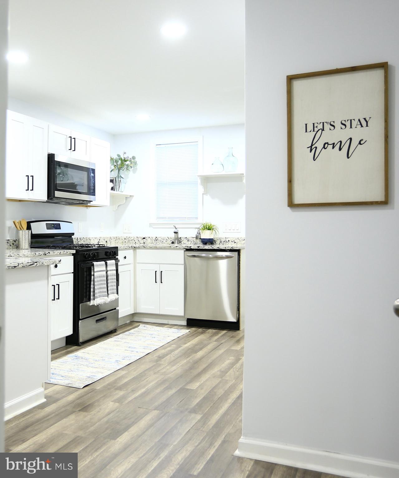 2130 W FAYETTE STREET