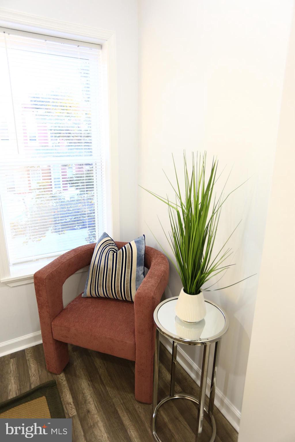 2130 W FAYETTE STREET