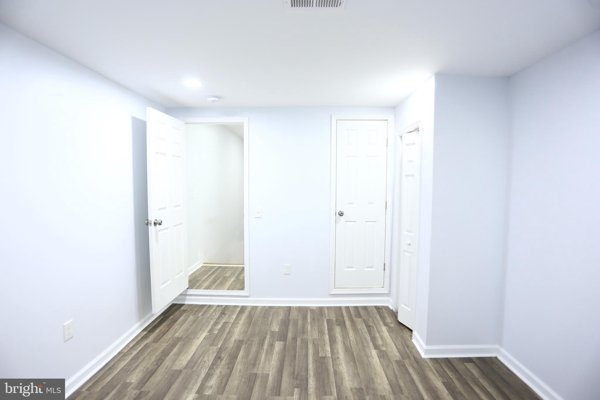 2130 W FAYETTE STREET