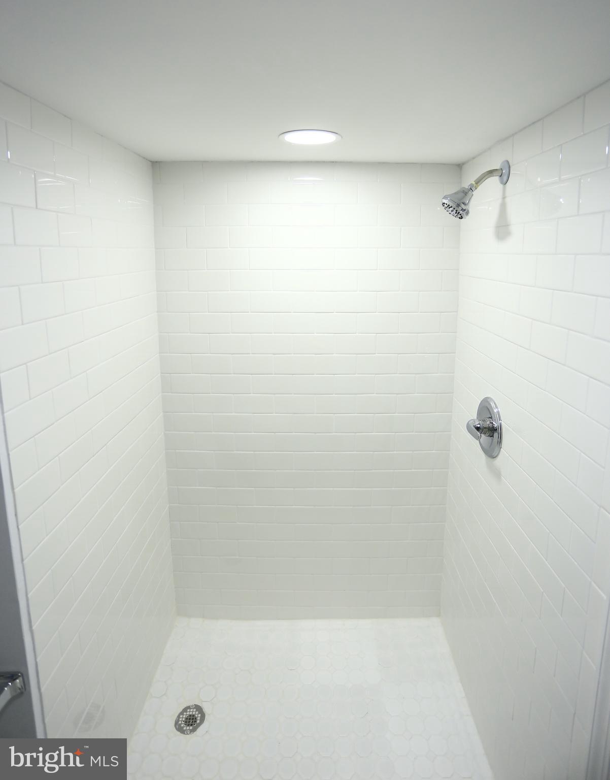 2130 W FAYETTE STREET