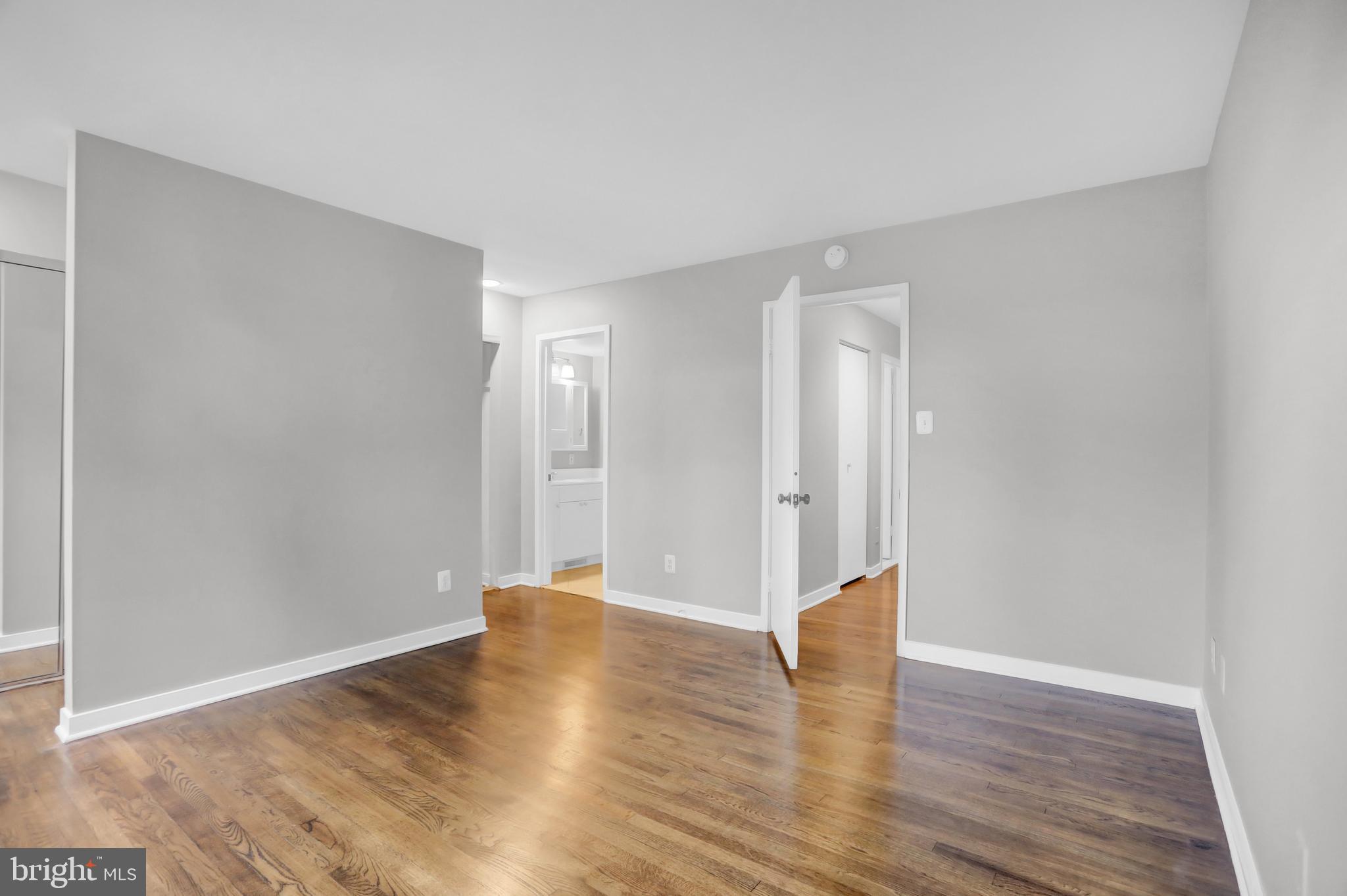 245 W LAFAYETTE AVENUE