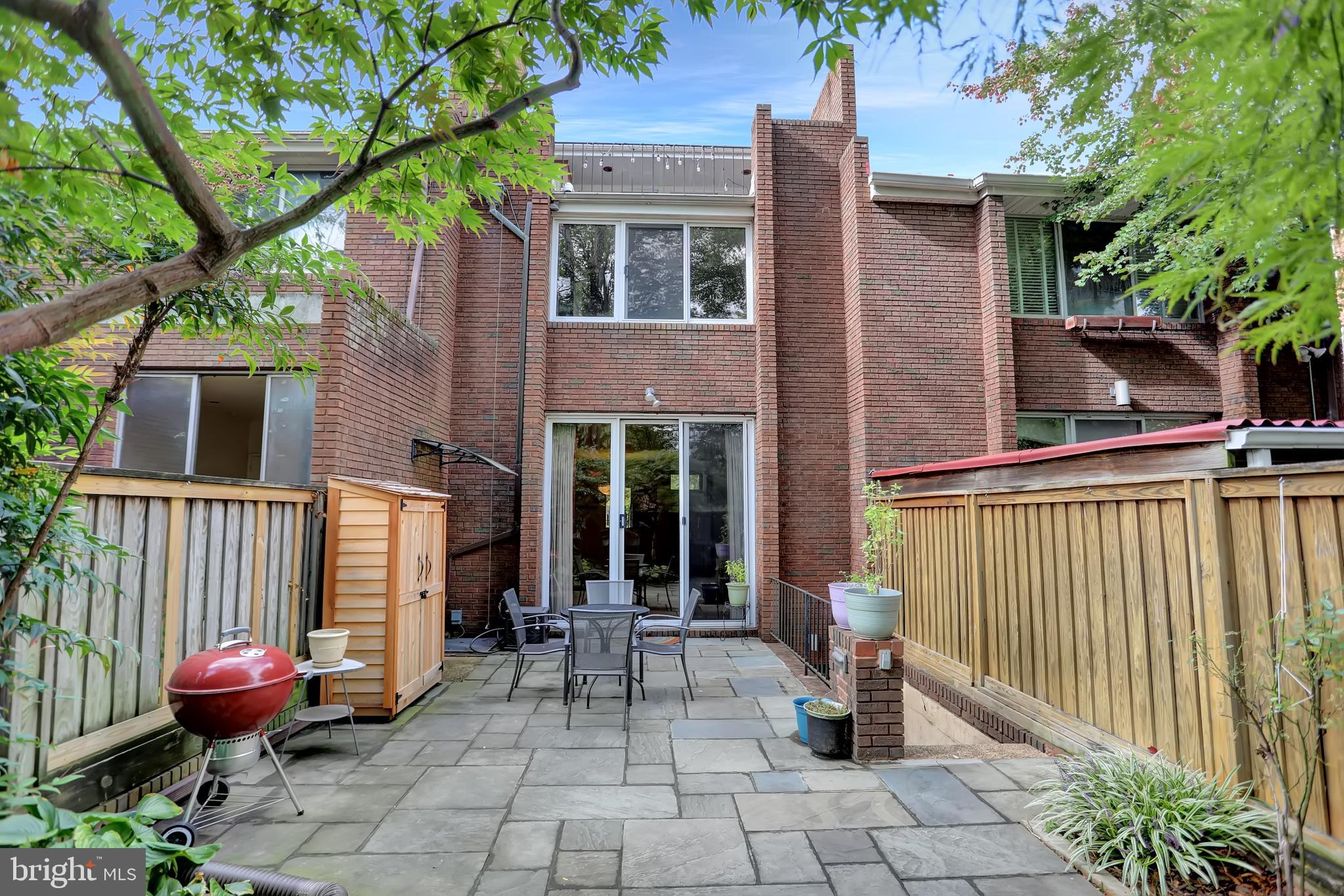245 W LAFAYETTE AVENUE