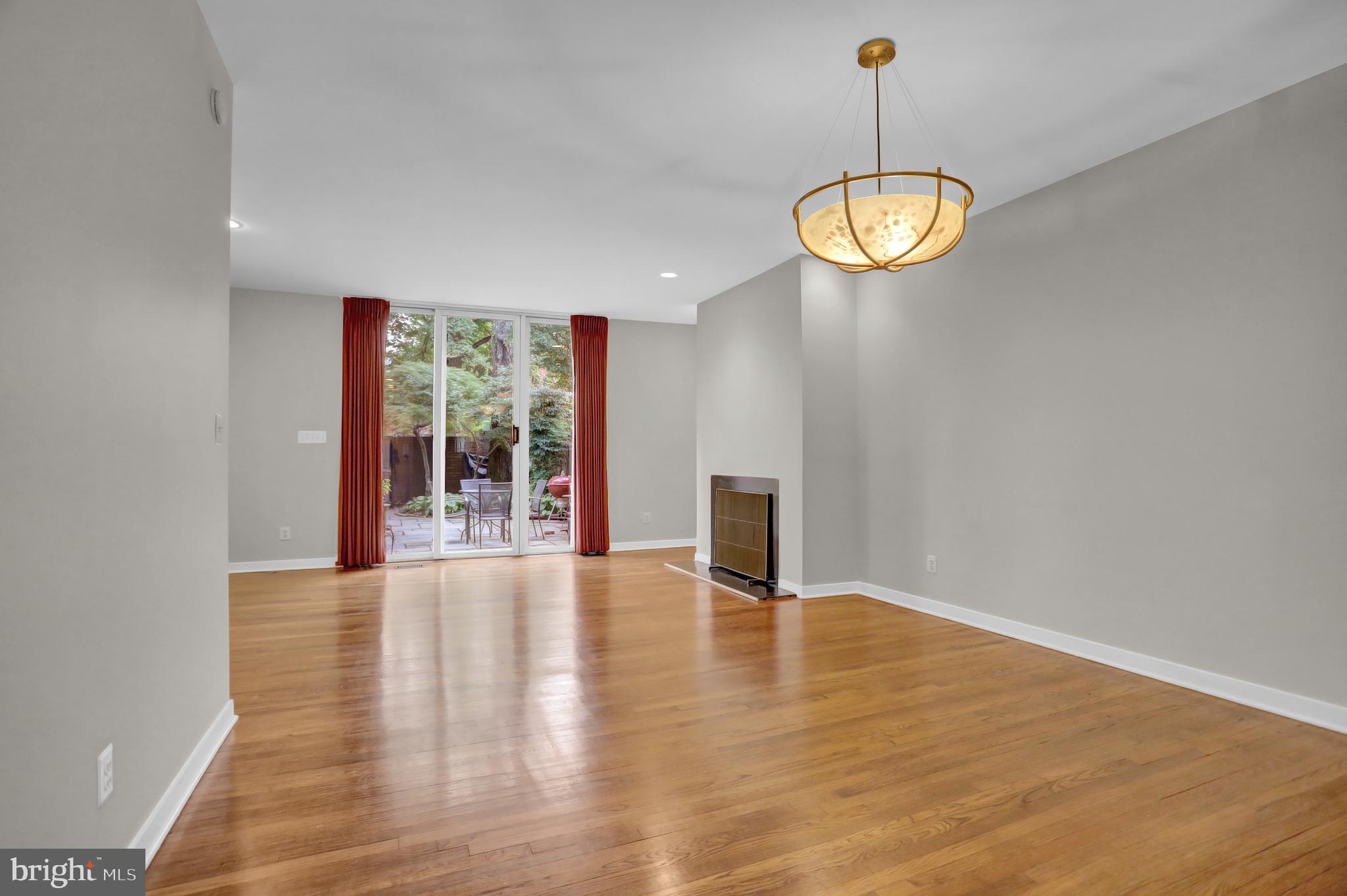 245 W LAFAYETTE AVENUE
