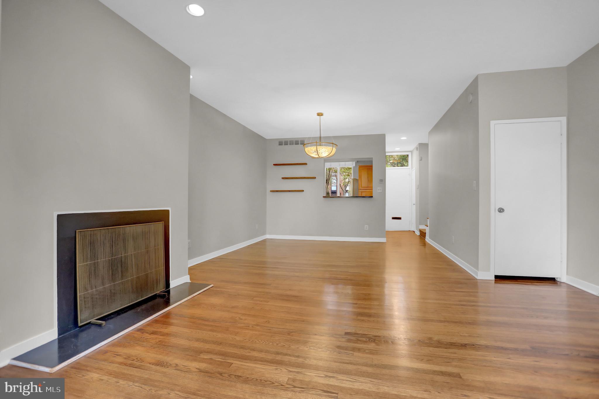 245 W LAFAYETTE AVENUE