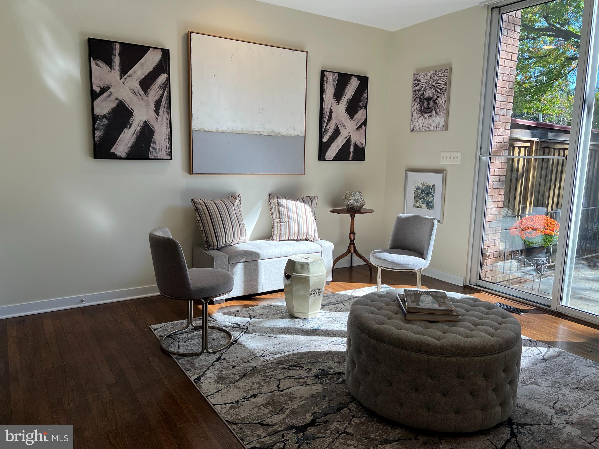 245 W LAFAYETTE AVENUE