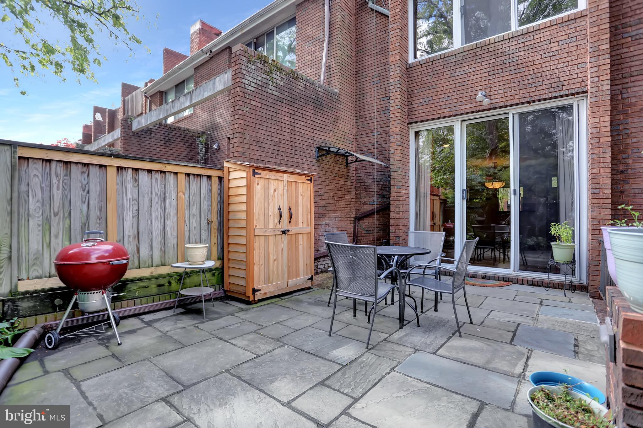 245 W LAFAYETTE AVENUE